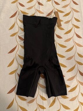 SKIMS Black High-Waist Mid-Thigh Shaping Shorts